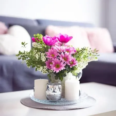 Lovely & Cosy With A Spacious Balcony *