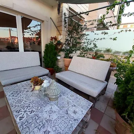 公寓 Lovely & Cosy With A Spacious Balcony *