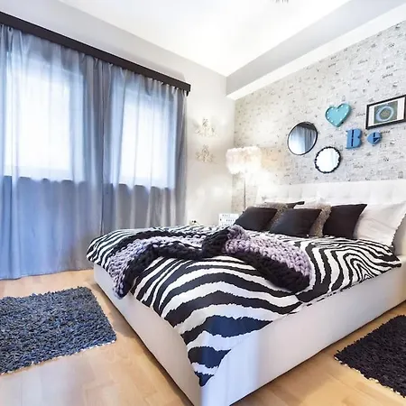 Lovely & Cosy With A Spacious Balcony